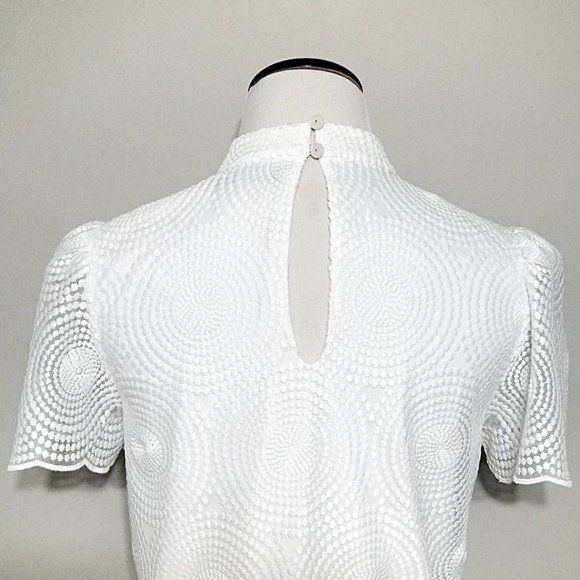 Trina Turk White Embroidered Mesh Top XS Short Puff Sleeve Blouse Mod Chic - Picture 8 of 14